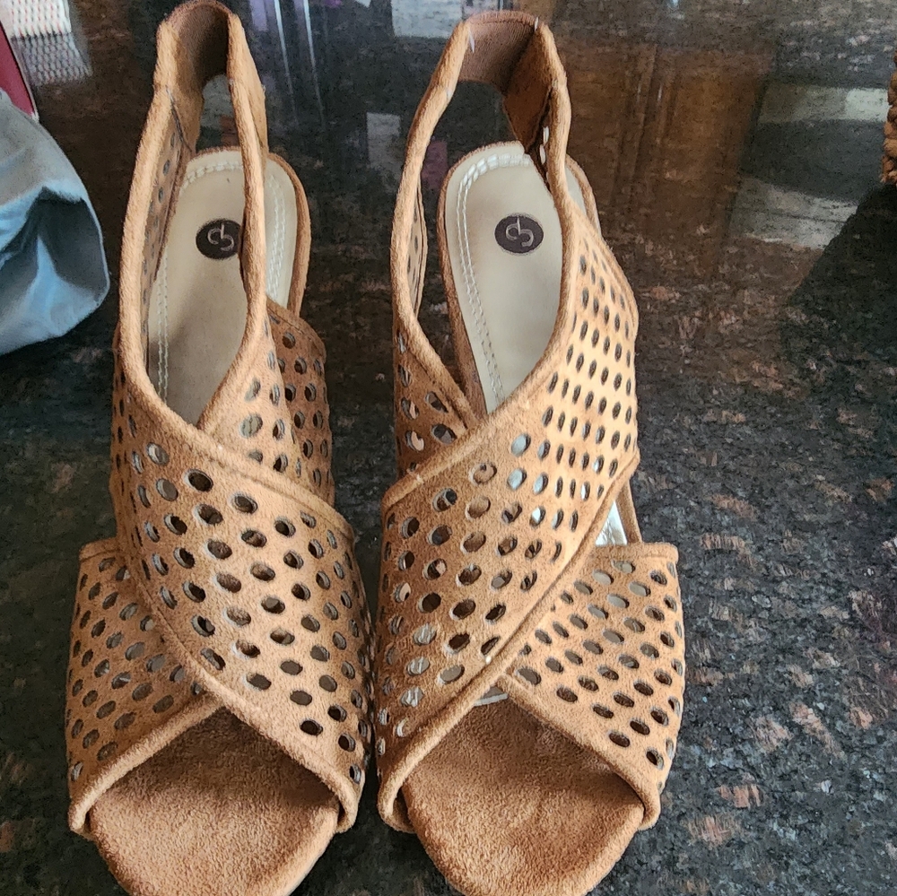 Womens Shoes